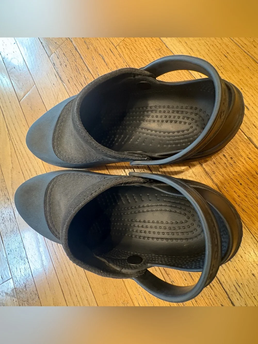 CROCS troika suede brown and Black Slip-On Clogs with Backstrap